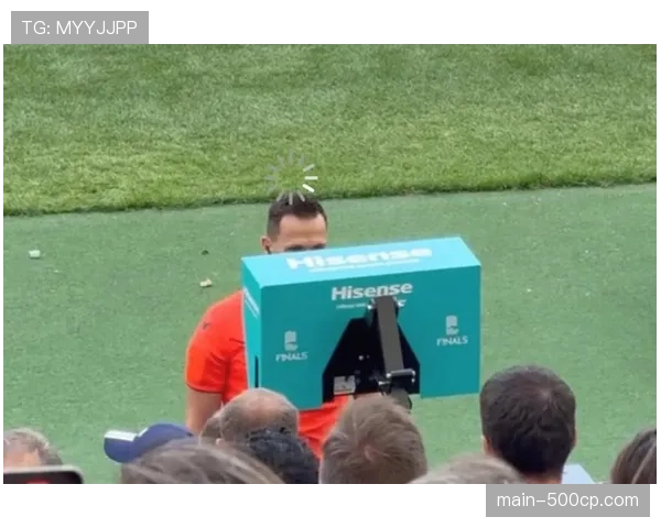 英超裁判委员会宣布下赛季将试用新型VAR沟通技术 英超裁判委员会宣布下赛季将试用新型VAR沟通技术